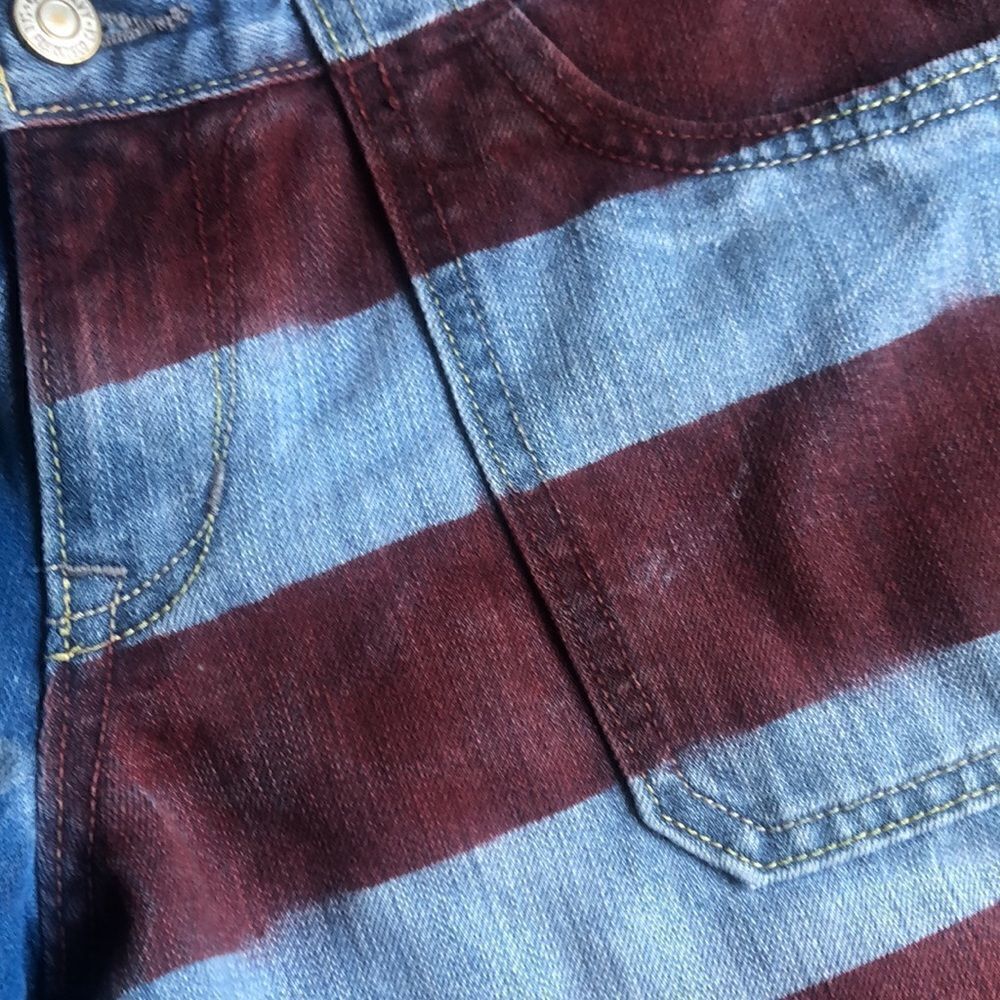 Old Navy Diva Size 6 American Flag Hand Painted Shorts Raw Hem - Picture 3 of 9